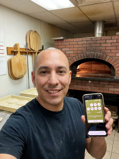 Pizzeria: loyalty card on the phone